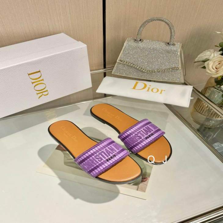 Picture of Dior Slippers _SKUDiorsz35-40XJ06112938